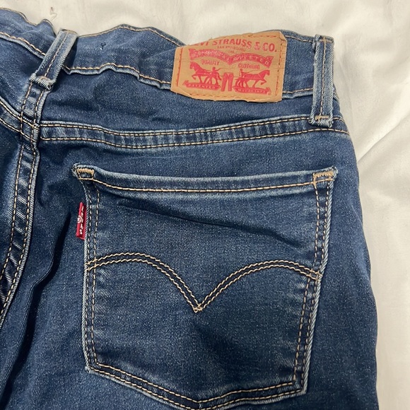 Levi’s 710 Skinny Jeans - Picture 5 of 6